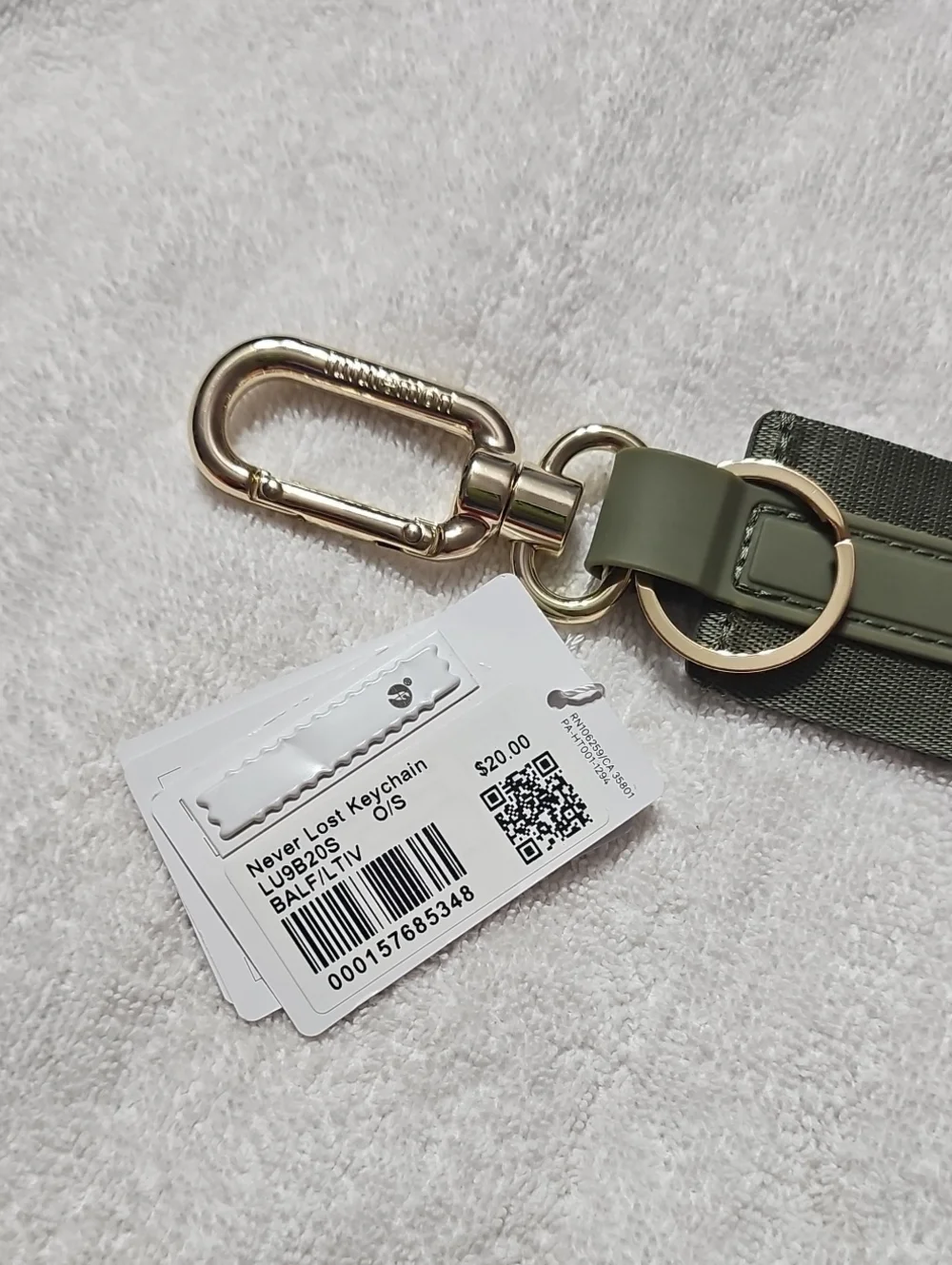 Lululemon Never Lost Keychain! Bayleaf And Light Ivory!! Nwts